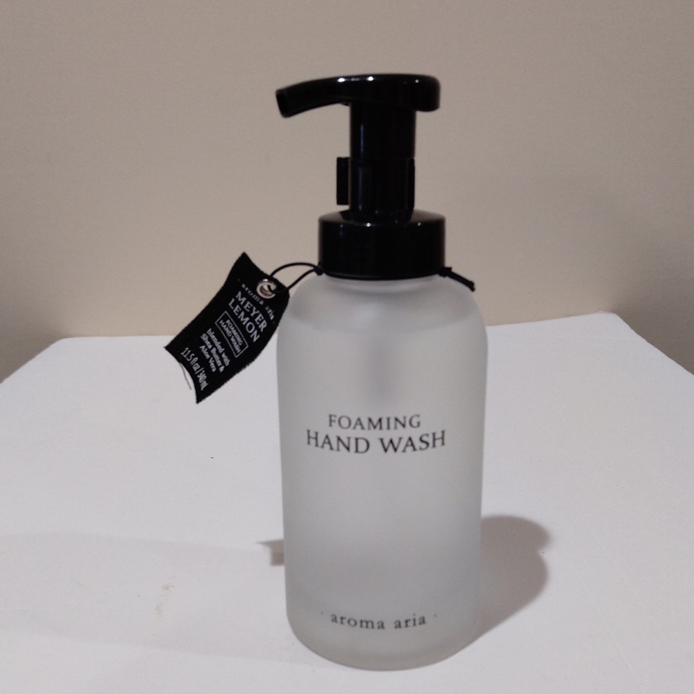 NEW Aroma Aria Glass Container Meyer Lemon Foaming Hand Soap 340 ml